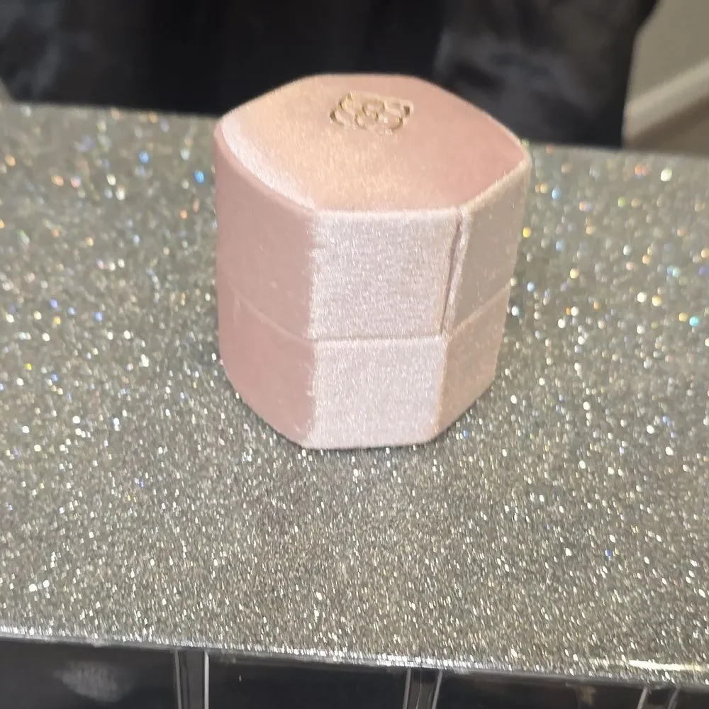 Kendra‎ Scott Davis Velvet Box- Blush